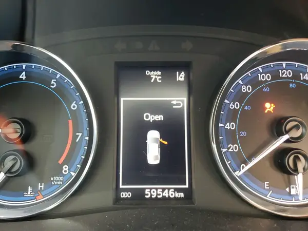 2T1BURHE7JC005155 2018 TOYOTA COROLLA - Image 8
