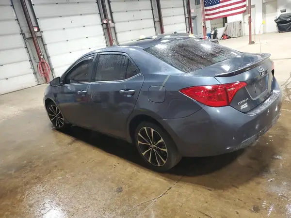 2T1BURHE7JC011120 2018 TOYOTA COROLLA - Image 2