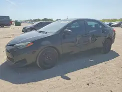 2T1BURHE7JC015698 2018 TOYOTA COROLLA