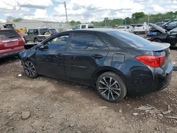 2T1BURHE7JC015782 2018 TOYOTA COROLLA - Image 2