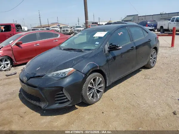 2T1BURHE7JC015913 2018 TOYOTA COROLLA - Image 2