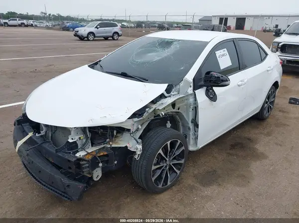 2T1BURHE7JC020612 2018 TOYOTA COROLLA - Image 2