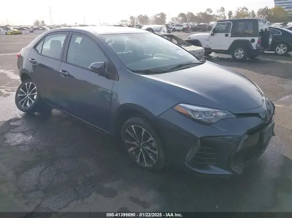 2T1BURHE7JC021873 2018 TOYOTA COROLLA - Image 1