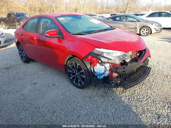 2T1BURHE7JC027074 2018 TOYOTA COROLLA - Image 1