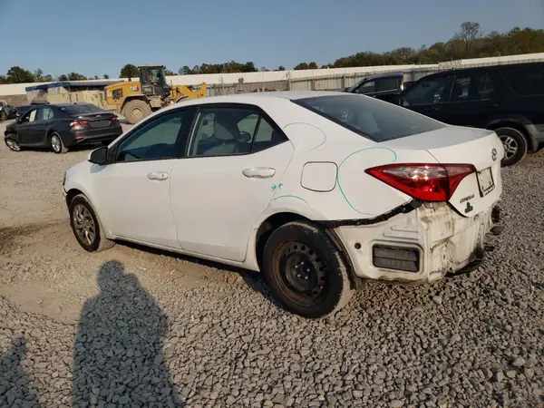 2T1BURHE7JC028175 2018 TOYOTA COROLLA - Image 2