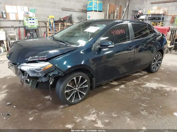 2T1BURHE7JC032596 2018 TOYOTA COROLLA - Image 2