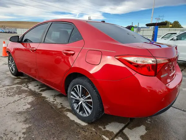2T1BURHE7JC034882 2018 TOYOTA COROLLA - Image 2
