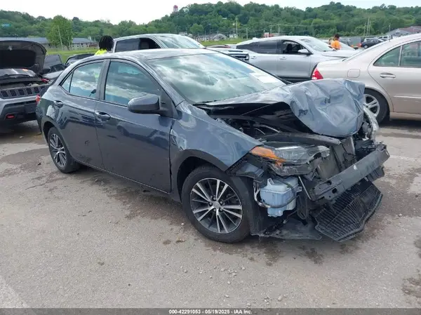 2T1BURHE7JC034929 2018 TOYOTA COROLLA - Image 1