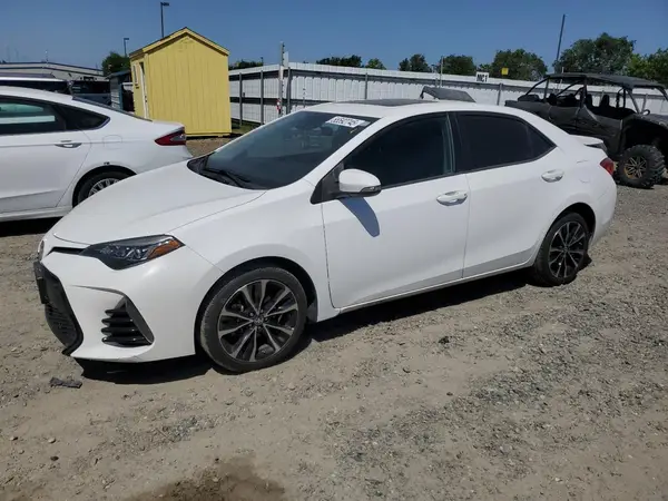 2T1BURHE7JC035367 2018 TOYOTA COROLLA - Image 1