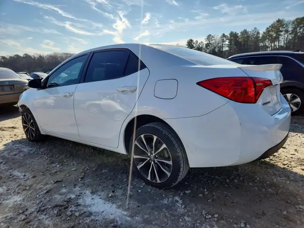 2T1BURHE7JC041430 2018 TOYOTA COROLLA - Image 2