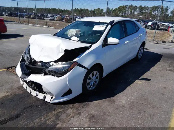 2T1BURHE7JC042075 2018 TOYOTA COROLLA - Image 2
