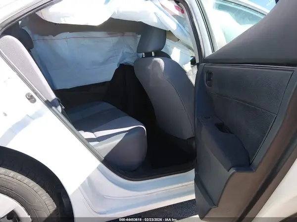 2T1BURHE7JC042075 2018 TOYOTA COROLLA - Image 8