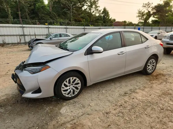 2T1BURHE7JC043517 2018 TOYOTA COROLLA - Image 1