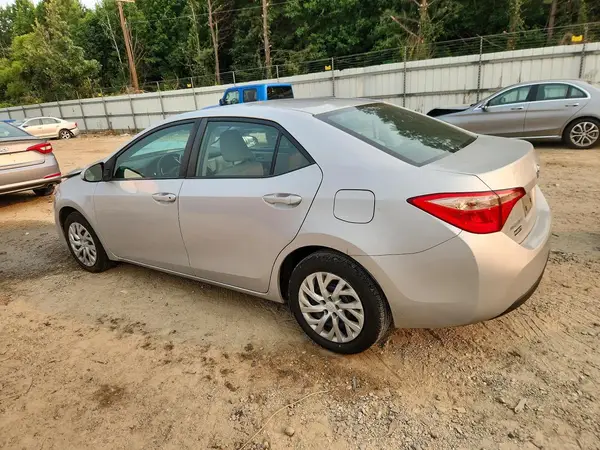2T1BURHE7JC043517 2018 TOYOTA COROLLA - Image 2