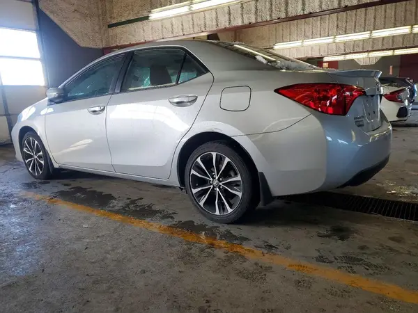2T1BURHE7JC046269 2018 TOYOTA COROLLA - Image 2