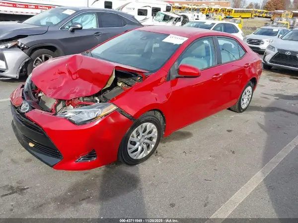 2T1BURHE7JC046286 2018 TOYOTA COROLLA - Image 2