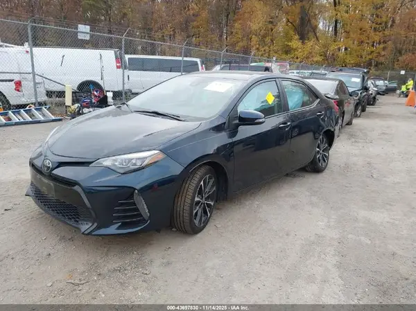 2T1BURHE7JC046739 2018 TOYOTA COROLLA - Image 2