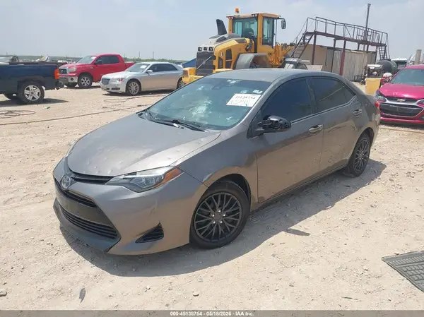 2T1BURHE7JC047387 2018 TOYOTA COROLLA - Image 2