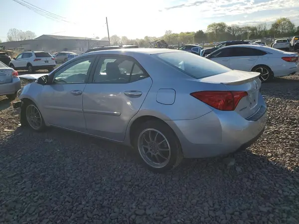 2T1BURHE7JC049043 2018 TOYOTA COROLLA - Image 2