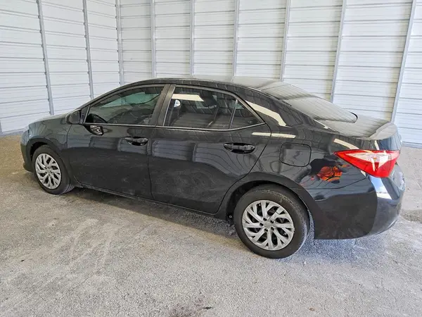 2T1BURHE7JC049480 2018 TOYOTA COROLLA - Image 2