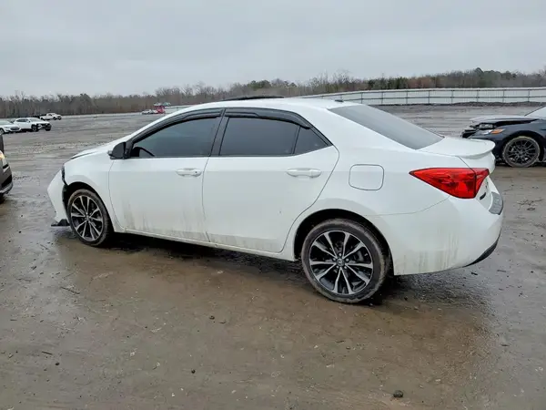 2T1BURHE7JC052654 2018 TOYOTA COROLLA - Image 2