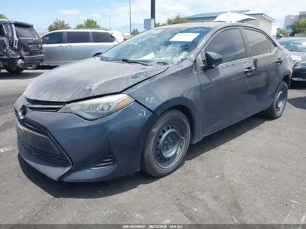 2T1BURHE7JC053240 2018 TOYOTA COROLLA - Image 2