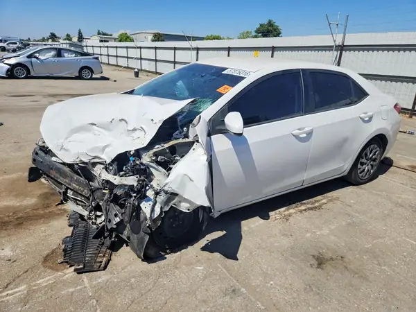 2T1BURHE7JC053836 2018 TOYOTA COROLLA - Image 1