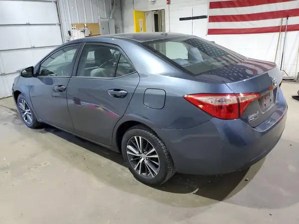 2T1BURHE7JC053917 2018 TOYOTA COROLLA - Image 2