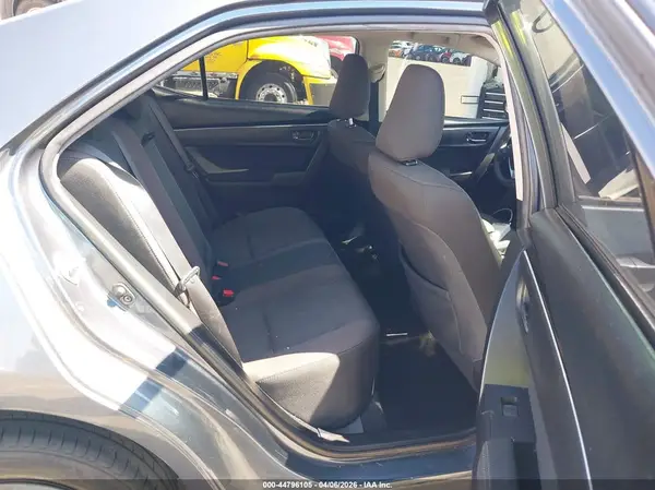 2T1BURHE7JC055635 2018 TOYOTA COROLLA - Image 8