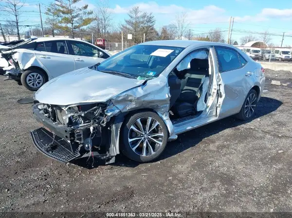 2T1BURHE7JC055652 2018 TOYOTA COROLLA - Image 2