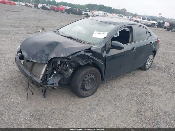 2T1BURHE7JC056560 2018 TOYOTA COROLLA - Image 2