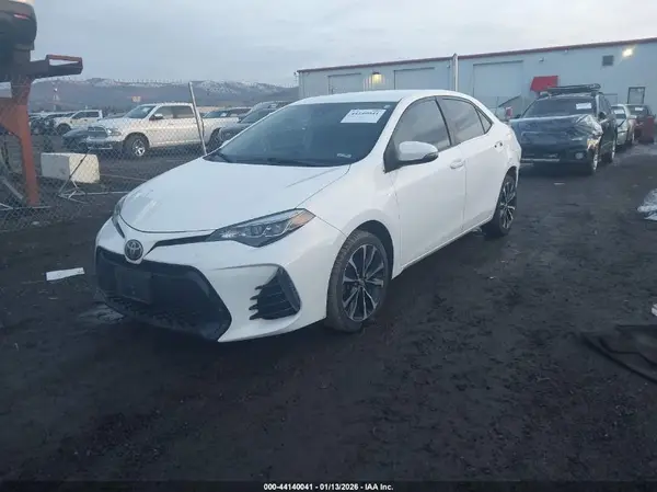 2T1BURHE7JC059362 2018 TOYOTA COROLLA - Image 2