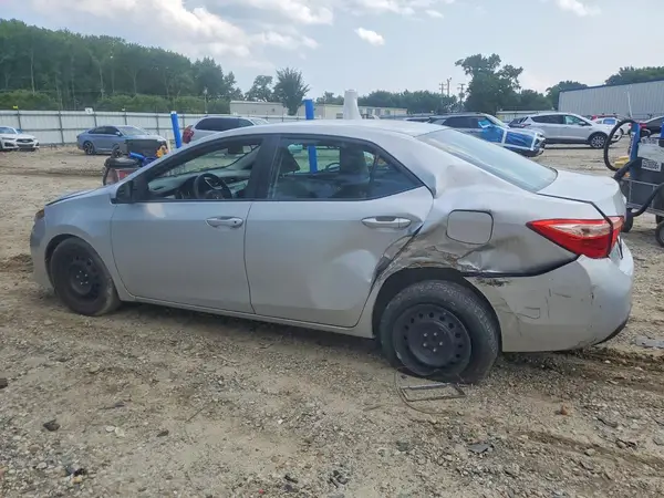 2T1BURHE7JC059667 2018 TOYOTA COROLLA - Image 2