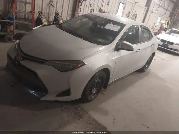 2T1BURHE7JC059989 2018 TOYOTA COROLLA - Image 2