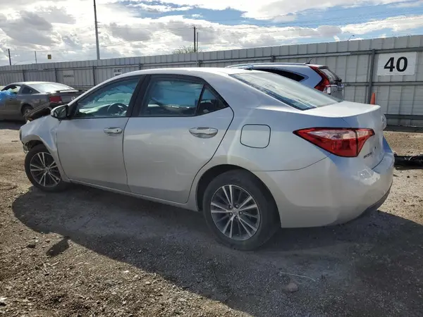 2T1BURHE7JC060611 2018 TOYOTA COROLLA - Image 2