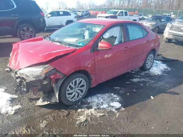 2T1BURHE7JC061533 2018 TOYOTA COROLLA - Image 2