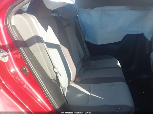 2T1BURHE7JC061533 2018 TOYOTA COROLLA - Image 8