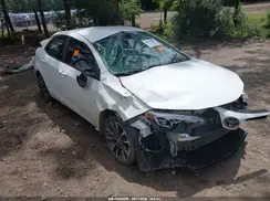2T1BURHE7JC061984 2018 TOYOTA COROLLA