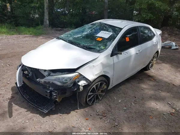 2T1BURHE7JC061984 2018 TOYOTA COROLLA - Image 2