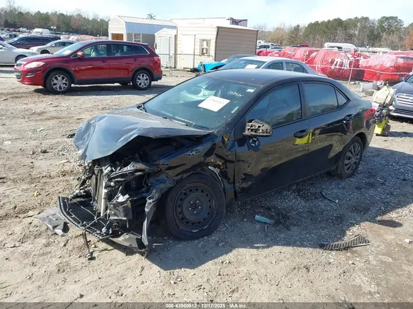 2T1BURHE7JC065081 2018 TOYOTA COROLLA - Image 2