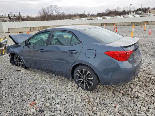 2T1BURHE7JC066067 2018 TOYOTA COROLLA - Image 2