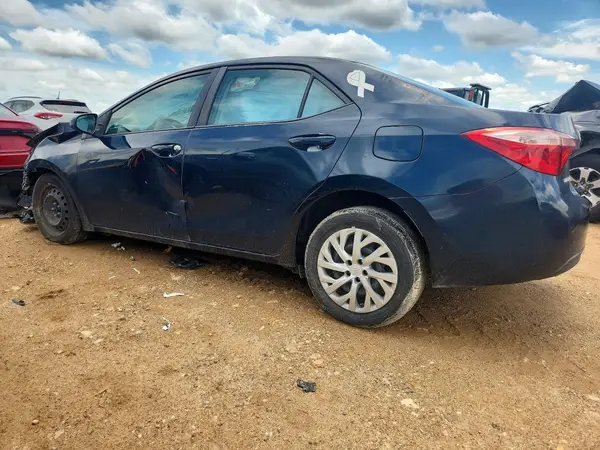 2T1BURHE7JC066893 2018 TOYOTA COROLLA - Image 2