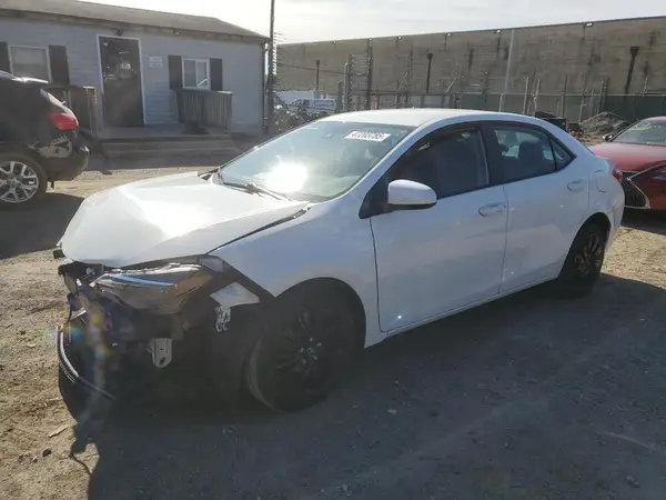 2T1BURHE7JC067638 2018 TOYOTA COROLLA - Image 1