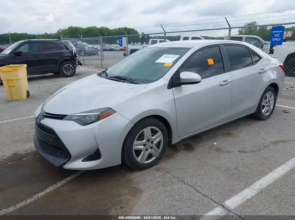 2T1BURHE7JC069955 2018 TOYOTA COROLLA - Image 2