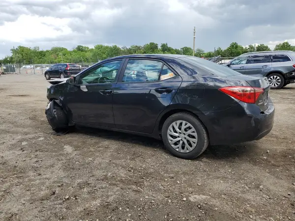 2T1BURHE7JC070300 2018 TOYOTA COROLLA - Image 2
