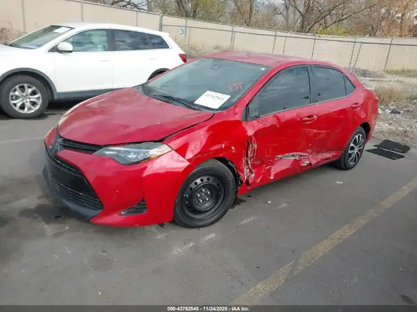 2T1BURHE7JC073245 2018 TOYOTA COROLLA - Image 2