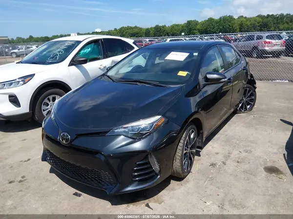 2T1BURHE7JC074878 2018 TOYOTA COROLLA - Image 2
