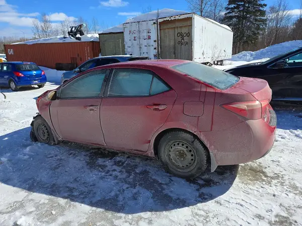 2T1BURHE7JC074959 2018 TOYOTA COROLLA - Image 2