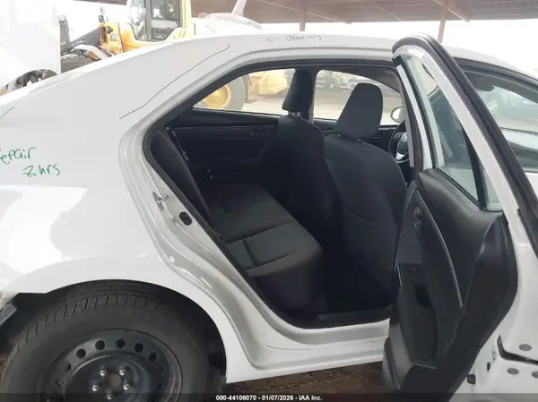 2T1BURHE7JC080714 2018 TOYOTA COROLLA - Image 8