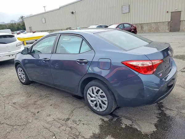 2T1BURHE7JC087579 2018 TOYOTA COROLLA - Image 2